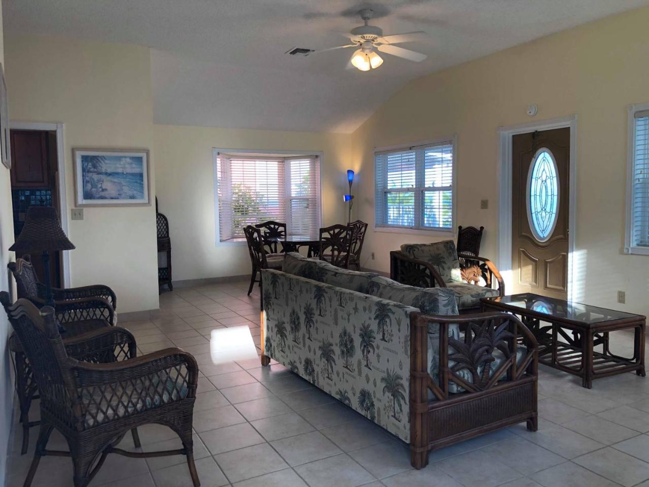 Island Time Villas George Town Esterno foto