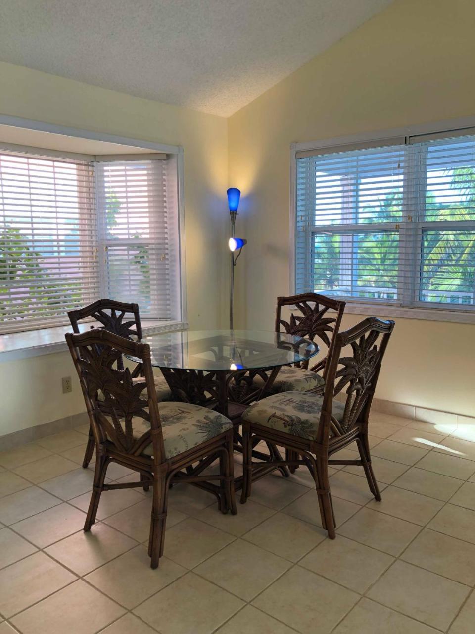 Island Time Villas George Town Esterno foto